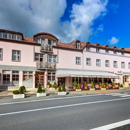 Hotel Pizzeria Istria Velké Losiny 外观 照片