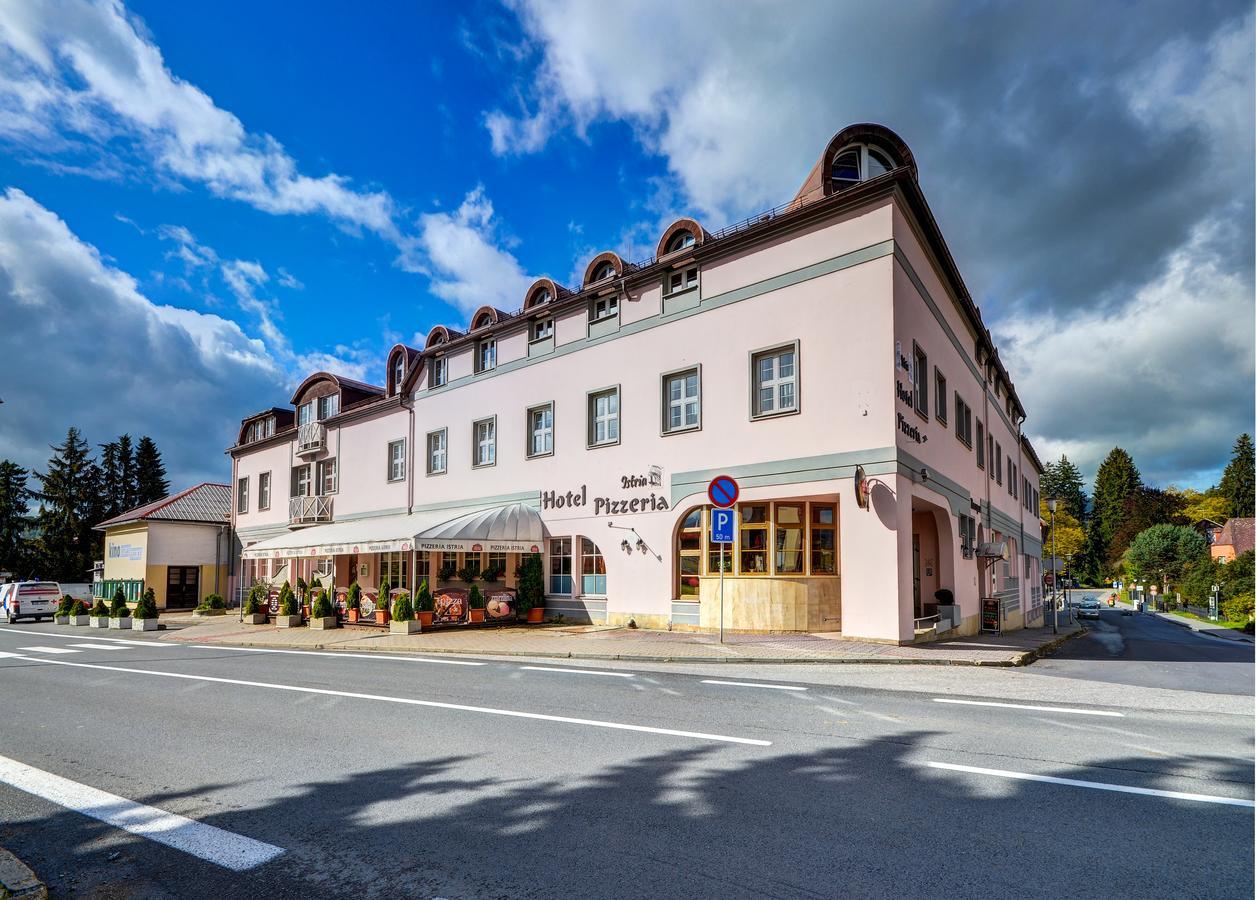 Hotel Pizzeria Istria Velké Losiny 外观 照片