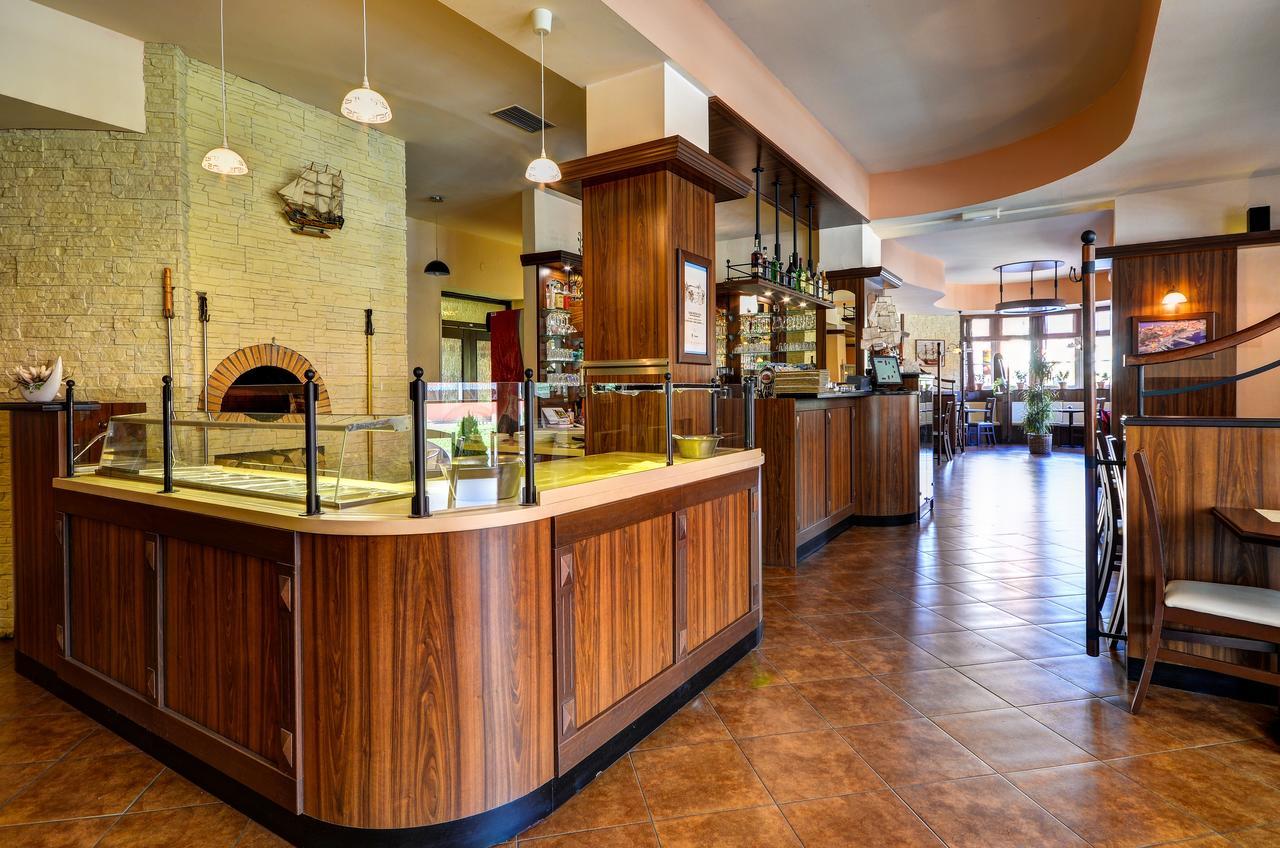 Hotel Pizzeria Istria Velké Losiny 外观 照片