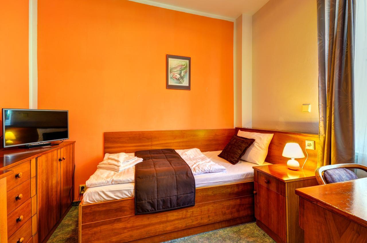 Hotel Pizzeria Istria Velké Losiny 外观 照片
