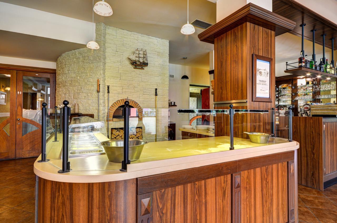 Hotel Pizzeria Istria Velké Losiny 外观 照片
