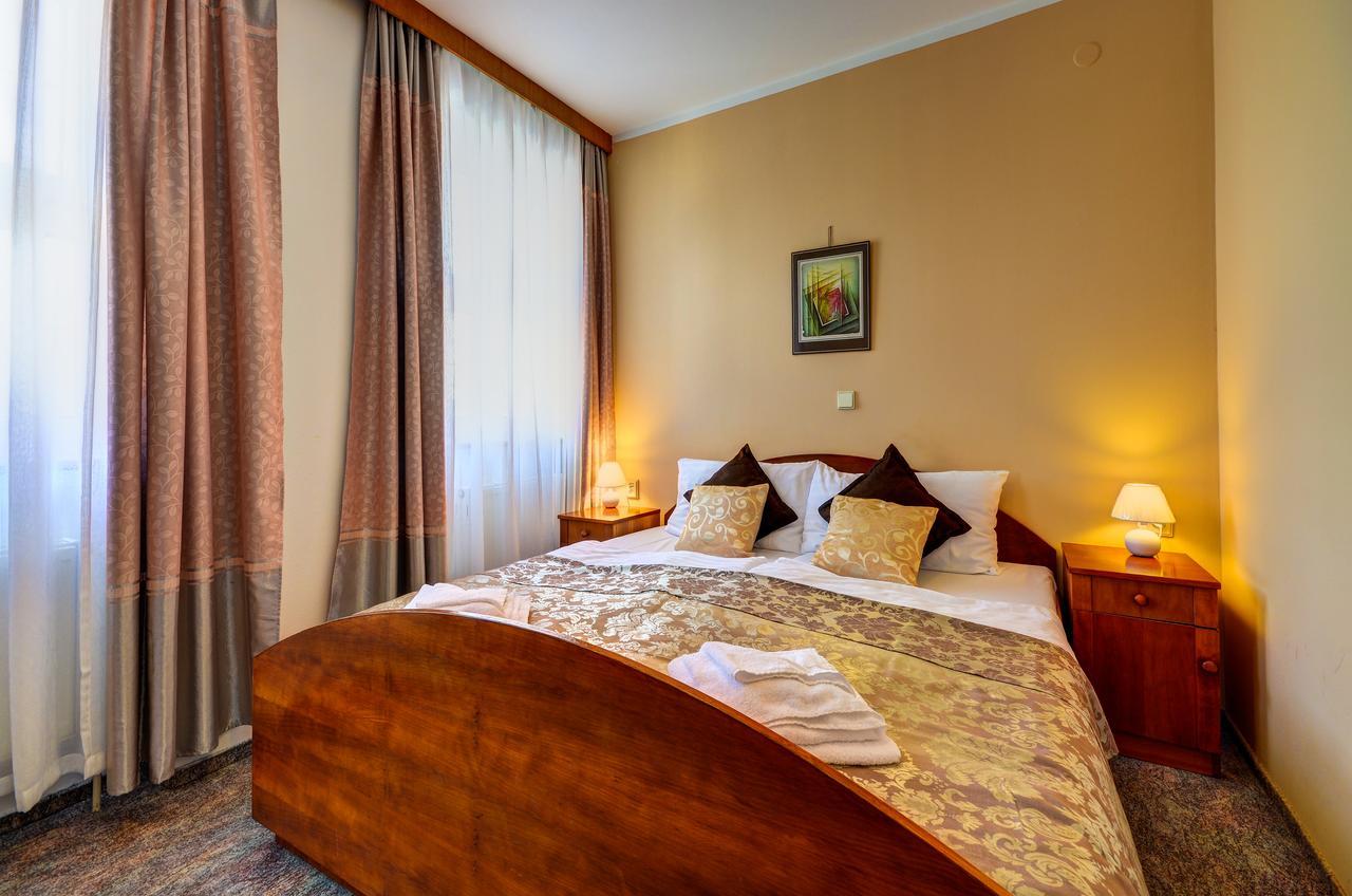 Hotel Pizzeria Istria Velké Losiny 外观 照片