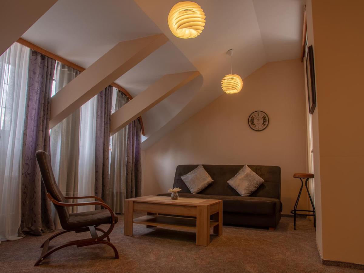 Hotel Pizzeria Istria Velké Losiny 外观 照片