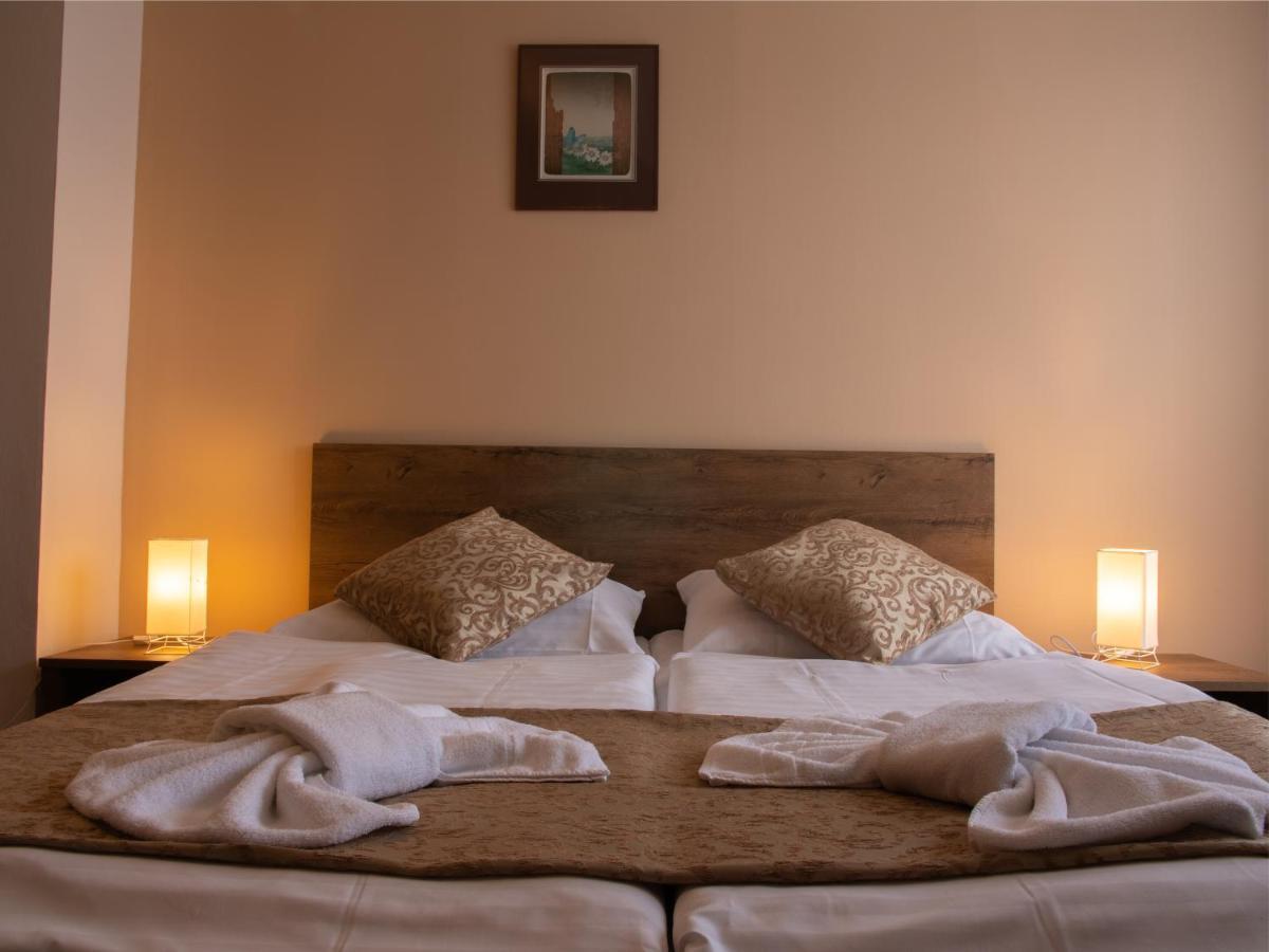 Hotel Pizzeria Istria Velké Losiny 外观 照片